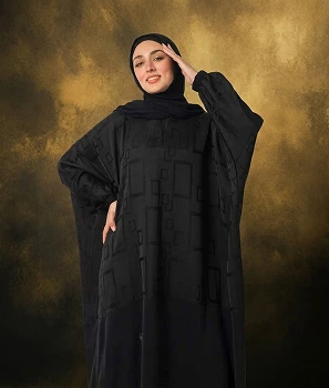 عبايات سوداء