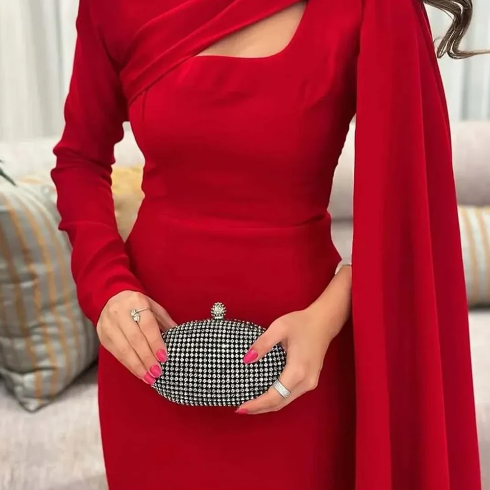 ainaqat aljawhara فستان سهره احمر