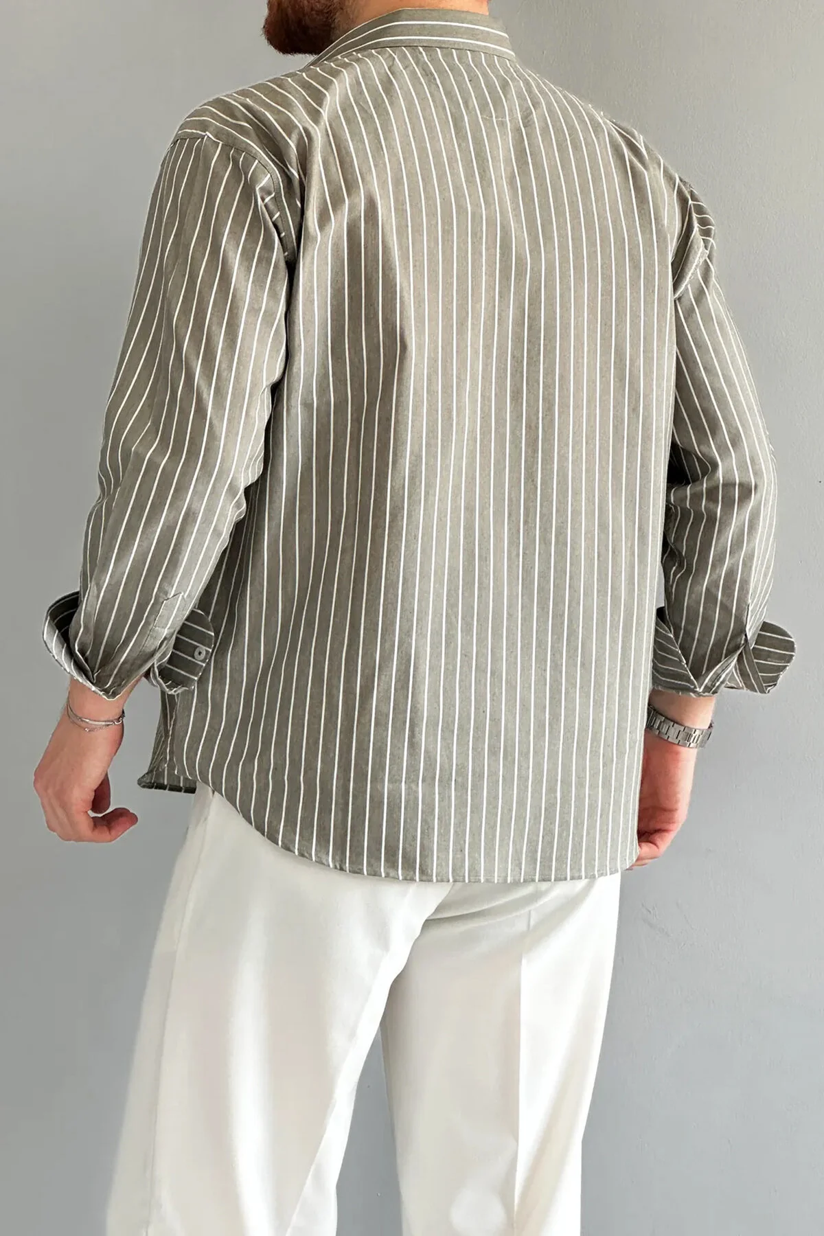 Trendyol Collection قميص رجالي قطني بقصة عادية باللون الكاكي - TMNAW26GO00026